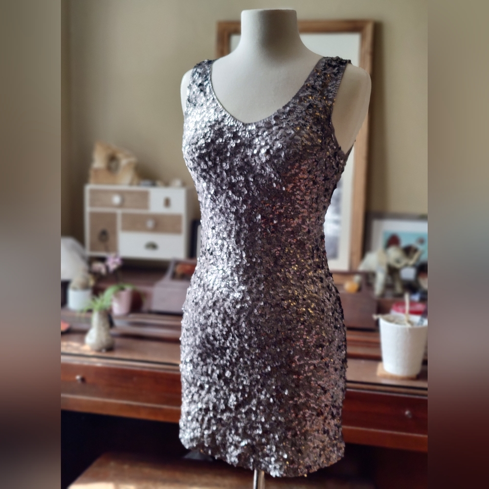Silver Sequin V-Neck Sleeveless Mini Dress Size Small